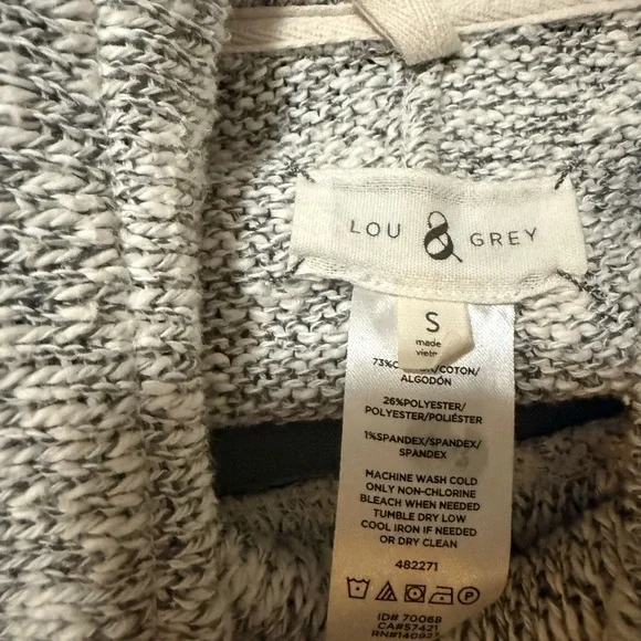 Lou & Grey Gray Poncho - Picture 4 of 4